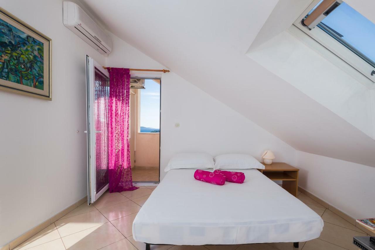 Apartments Villa Vallum Bol Eksteriør billede