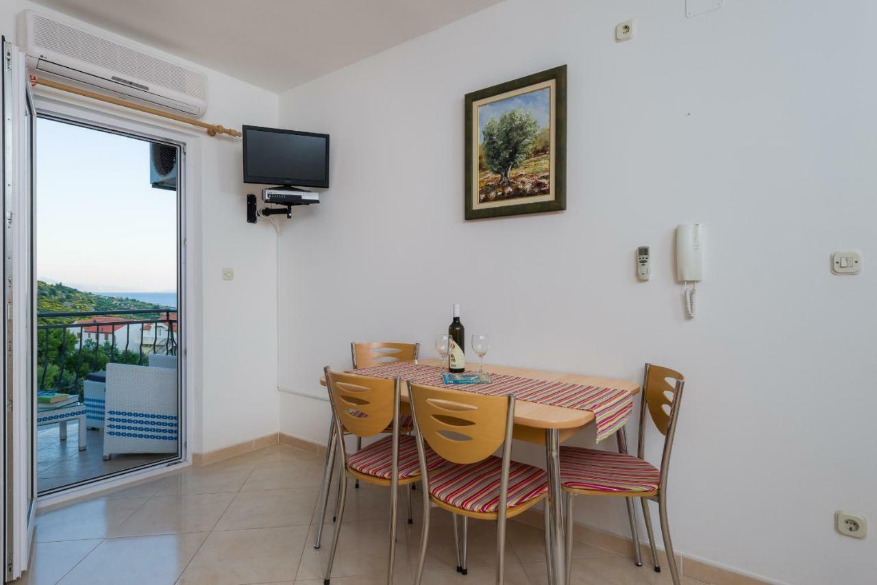 Apartments Villa Vallum Bol Eksteriør billede