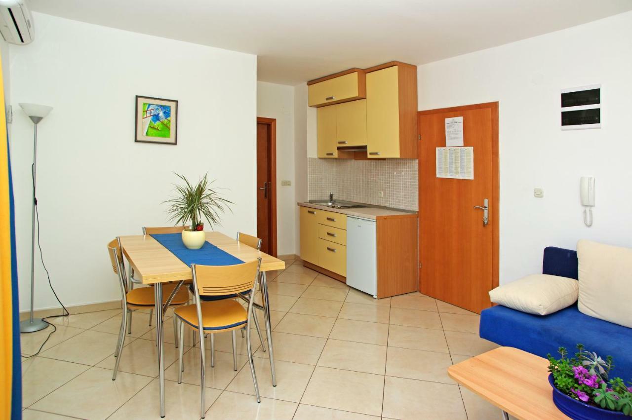 Apartments Villa Vallum Bol Eksteriør billede