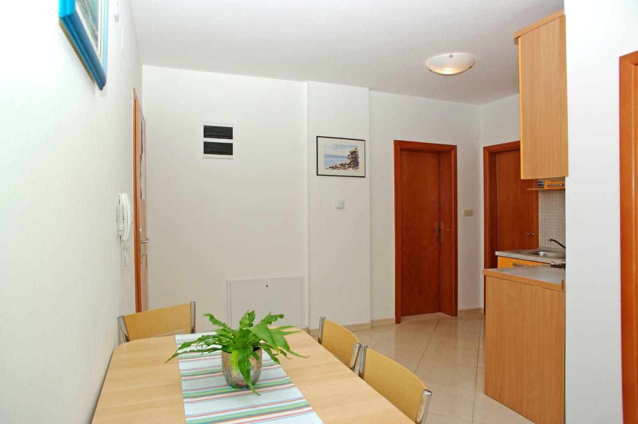 Apartments Villa Vallum Bol Eksteriør billede