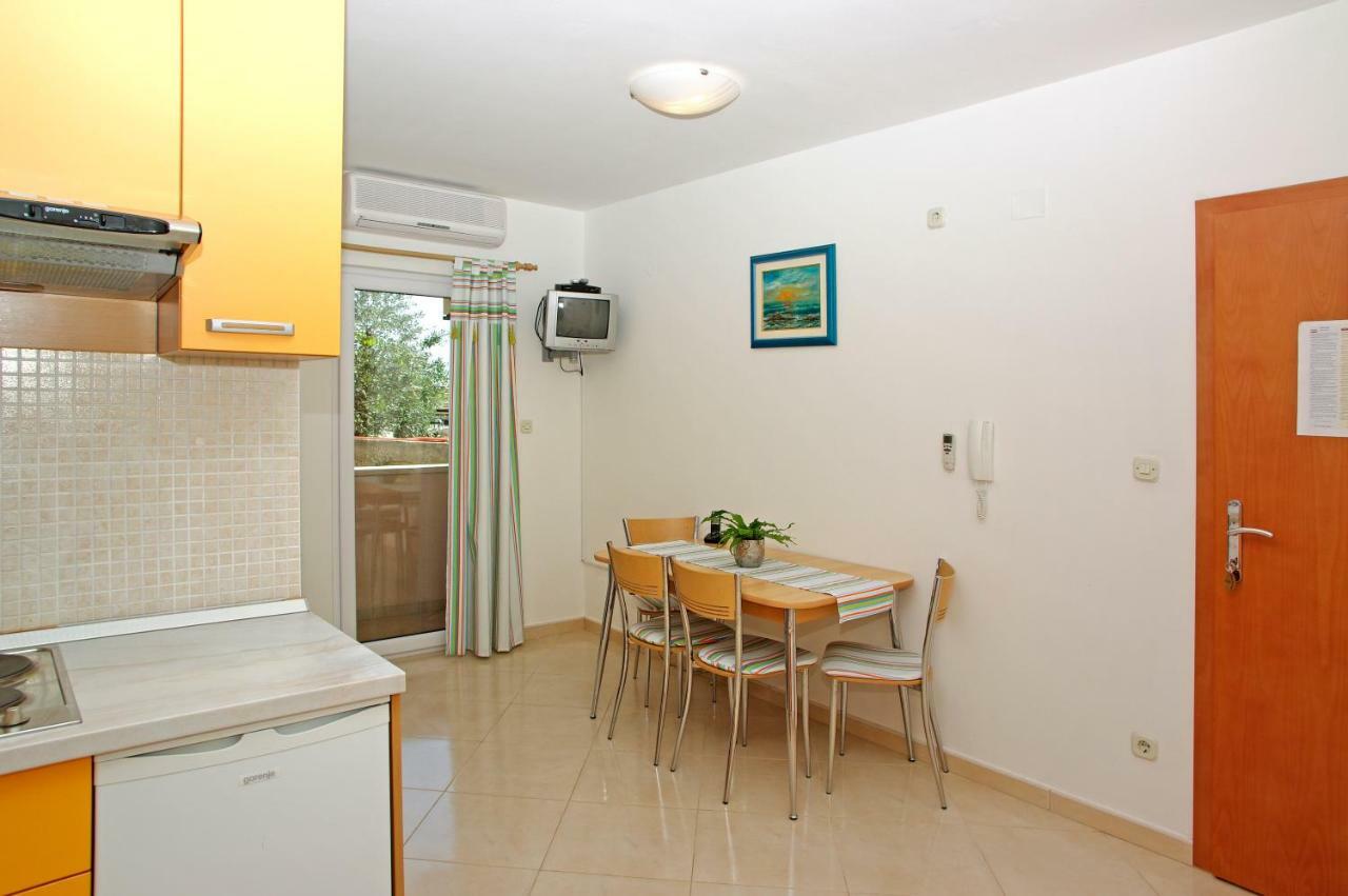 Apartments Villa Vallum Bol Eksteriør billede